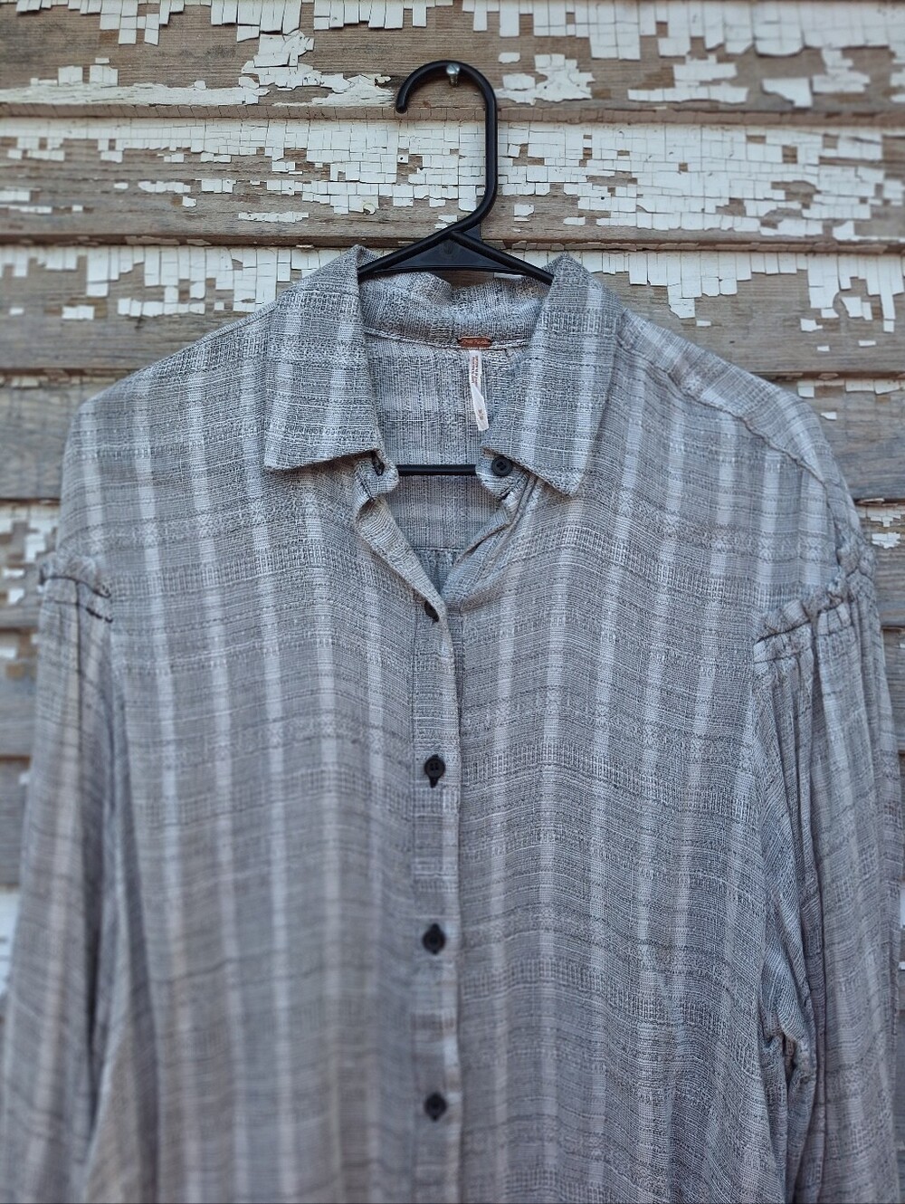 Free People Headed to the Highlands Grey Button-Front Women’s Shirt Size Medium - Picture 3 of 7